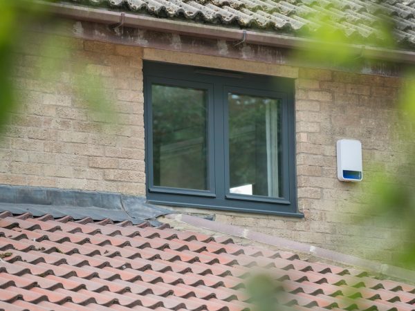 Black Colour: Aluminium Windows